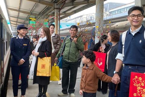 Ngành đường sắt chạy thêm nhiều chuyến tàu dịp Tết