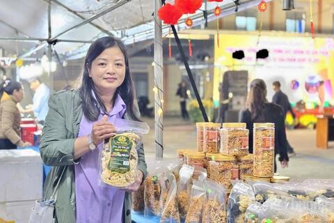 <a href="/thuong-hieu" title="Thương hiệu" rel="dofollow">Thương hiệu</a>