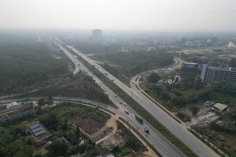 Dự án đường rộng 120-180m ở Hà Nội đang gấp rút thi công