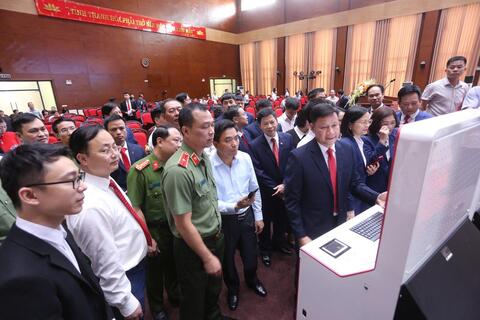 Thanh Hóa ra mắt Kiosk thông minh phục vụ hành chính số