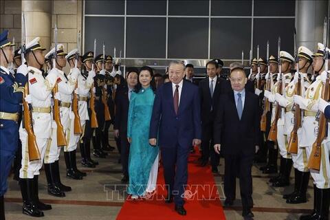 Tổng Bí thư, Chủ tịch nước Tô Lâm và phu nhân rời Thủ đô Bắc Kinh, thăm thành phố Nam Ninh (Trung Quốc)