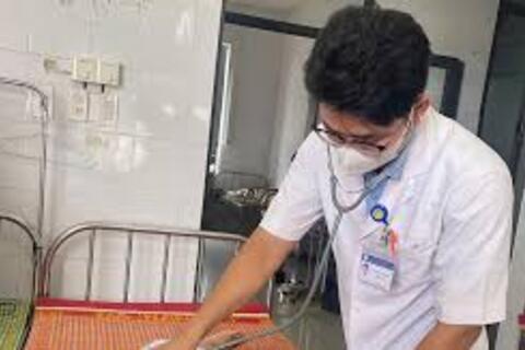 Đà Nẵng: Hơn 40 người nhập viện nghi ngộ độc sau khi ăn bánh mì
