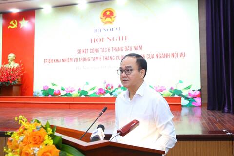 Bộ Nội vụ chuẩn bị cho lộ trình cải cách tiền lương mới