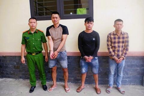 Bắt giữ 3 người sử dụng ma túy giữa cánh đồng ở Thăng Bình, Đà Nẵng