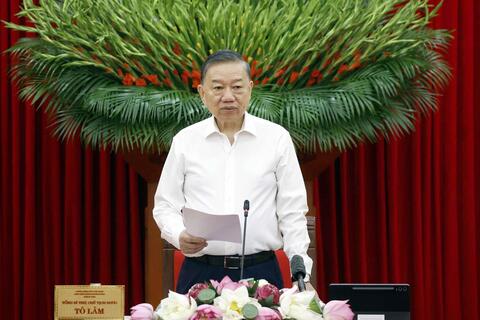 Tổng Bí thư, Chủ tịch nước nêu những câu hỏi cần trả lời khi sửa Điều lệ Đảng