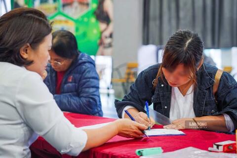Bộ Xây dựng giải đáp điều kiện mua nhà ở xã hội với người có 2 con