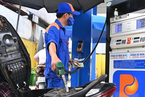 Giá xăng dầu dự báo tiếp đà giảm trong kỳ điều hành ngày mai 17/4