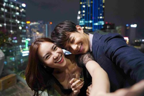 Trước khi hôn Diệu Nhi, Lan Ngọc từng đóng người yêu Anh Tú Atus