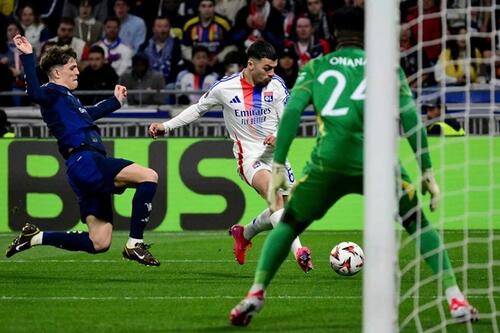 Dự đoán tỉ số Man United vs Lyon tại Europa League