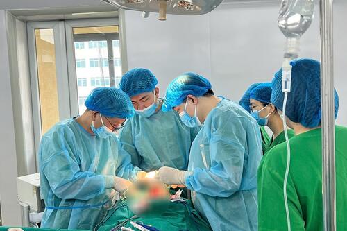 Bệnh viện Ung Bướu Hà Nội: Cứu sống bệnh nhân suy tim có khối u hiếm gặp