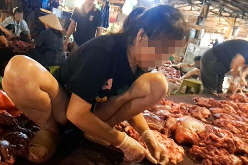 Lò mổ tuồn thịt nghi nhiễm bệnh ra thị trường