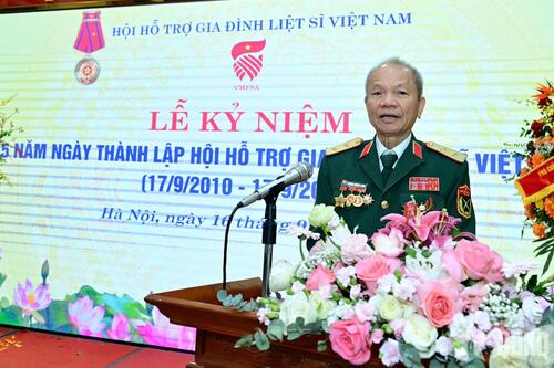 Vun đắp truyền thống “Uống nước nhớ nguồn”, thực hiện tốt công tác tri ân