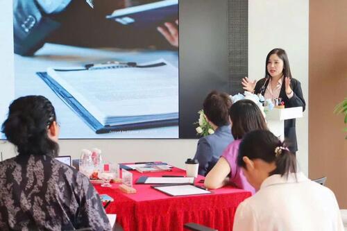 TS. Lê Thị Dung: Doanh nghiệp chỉ thật sự vững mạnh khi hành lang pháp lý vững chắc