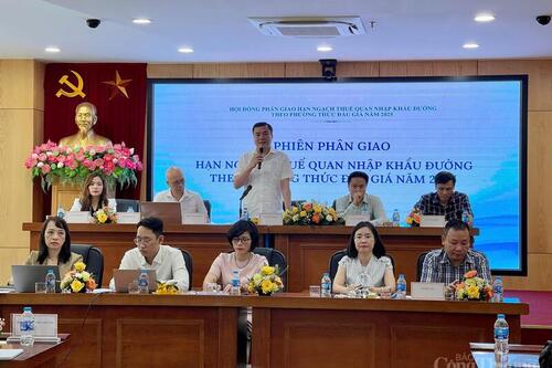 Bộ Công Thương phân giao hạn ngạch nhập khẩu 100.000 tấn đường Bộ Công Thương phân giao hạn ngạch nhập khẩu 100.000 tấn đường