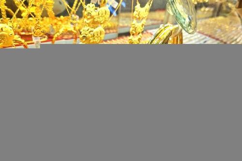 Giá vàng hôm nay (trưa 28-10): Giảm sốc