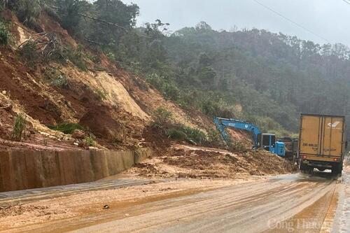 Quảng Ngãi: Nỗ lực thông tuyến đường giao thông huyết mạch