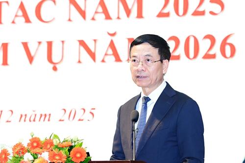 Đầu tư thỏa đáng cho hạ tầng, dữ liệu, công nghệ chiến lược và nhân lực chất lượng cao