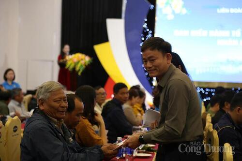 Đà Nẵng: Tặng quà Tết  cho đại diện 74 Tổ công nhân tự quản