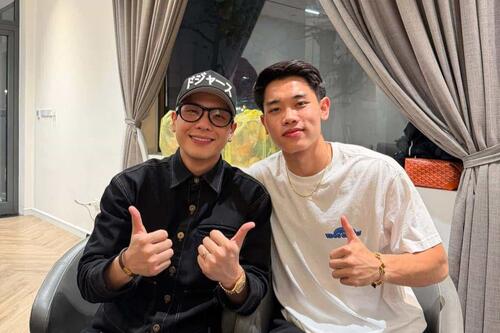 Tiền đạo Đình Bắc hội ngộ Anh trai say hi Quân A.P