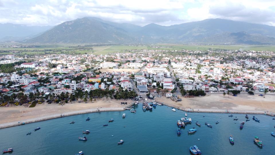 Khu vực Vân Phong đang thu hút nhiều nhà đầu tư lớn. (Ảnh: Trung Vũ)