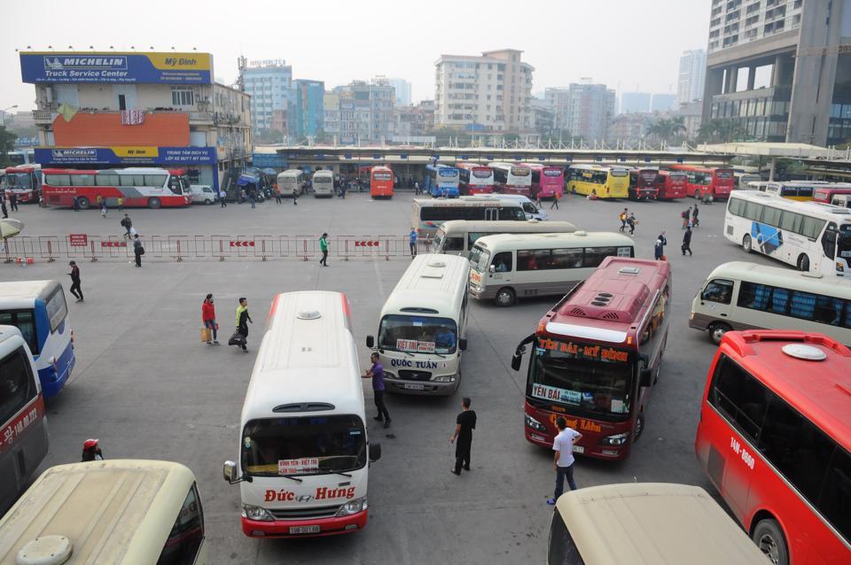 Nhà xe hoạt động tại Bến Mỹ Đình. Ảnh: Phạm Hùng