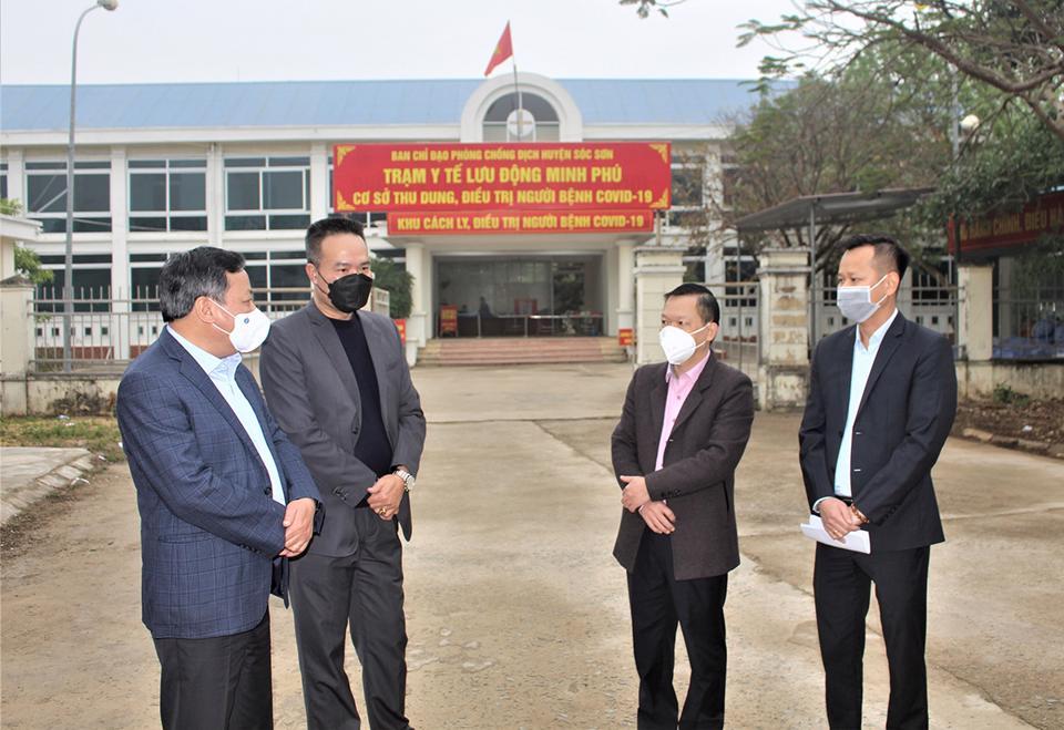 Phó Bí thư Thành ủy Nguyễn Văn Phong kiểm tra công tác phòng chống dịch tại Phòng khám đa khoa Phú Minh.