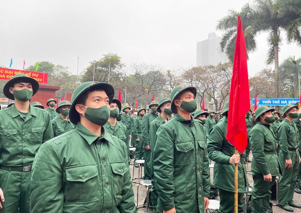 Các tân binh trong lễ chào cờ.