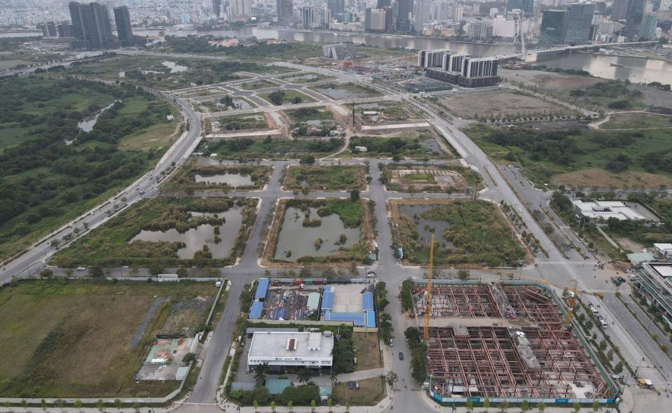 Các lô đất được đấu giá ở Thủ Thiêm. Ảnh: Ngọc Dương  