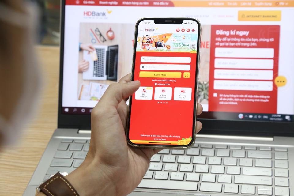 Tiền về ngay khi vay online tại App HDBank