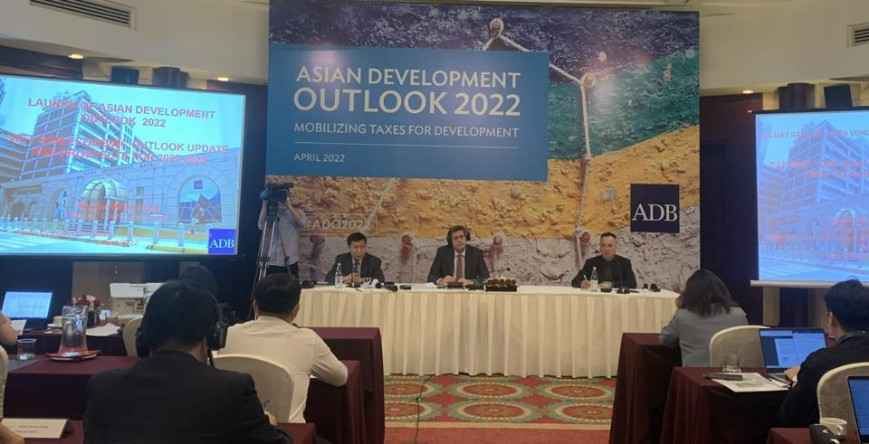 Quang cảnh họp báo