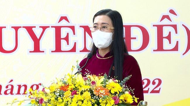 Ủy viên Trung ương Đảng, Bí thư Tỉnh ủy, Chủ tịch HĐND tỉnh Quảng Ngãi Bùi Thị Quỳnh Vân.