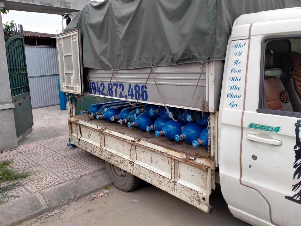 Các đối tượng vận chuyển chất N2O trái phép.