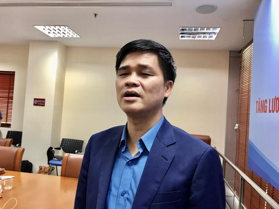 Phó Chủ tịch Tổng Liên đoàn Lao động Việt Nam Ngọ Duy Hiểu cho biết, trong Tháng Công nhân năm 2022 sẽ thúc đẩy các giải pháp để hỗ trợ, chăm lo cho công nhân lao động về việc làm và thu nhập. Ảnh: Trần Oanh.