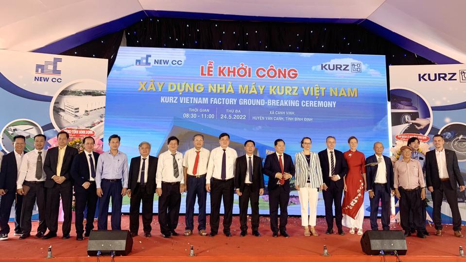 Lãnh đạo tỉnh Bình Định dự lễ khởi công dự án của Tập đoàn Đức. Ảnh: Hải Yến.