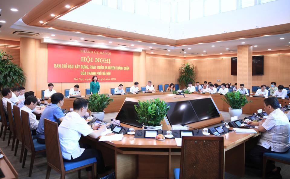 Các đại biểu tham dự phiên họp. 