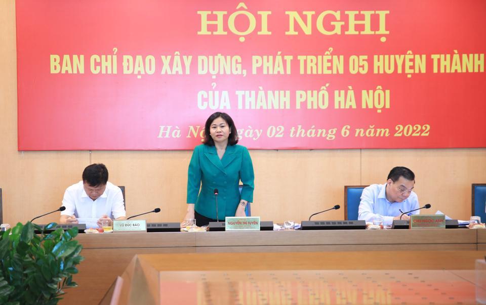 Phó Bí thư Thường trực Thành ủy Nguyễn Thị Tuyến phát biểu chỉ đạo tại hội nghị.
