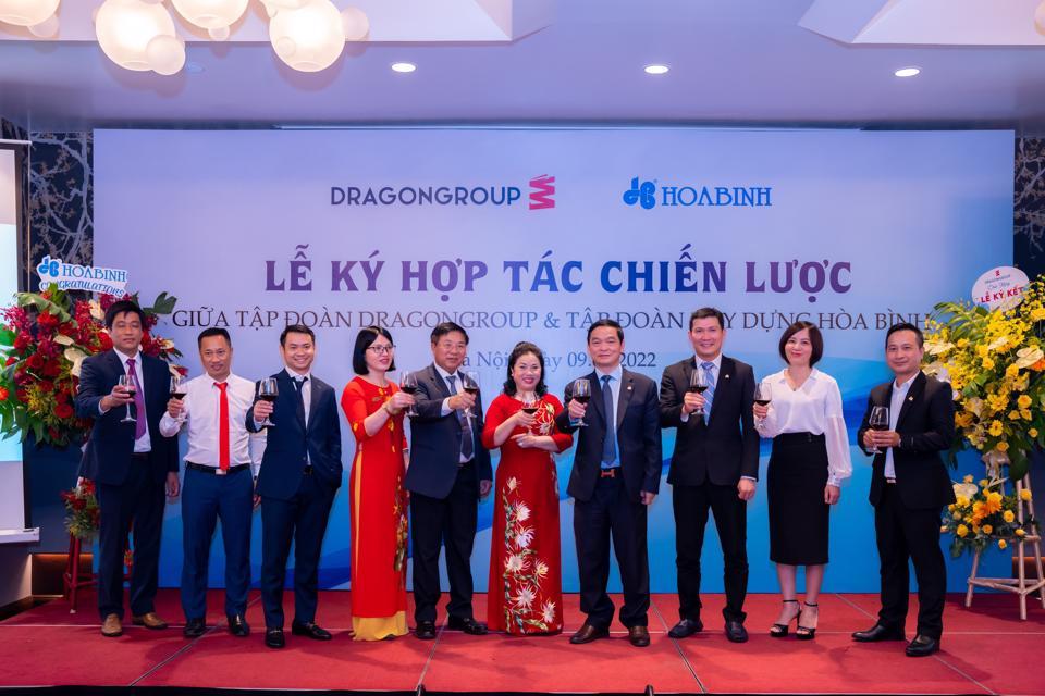 Tập đoàn Xây dựng Hòa Bình và Tập đoàn DragonGroup kí kết hợp tác chiến lược  - Ảnh 3