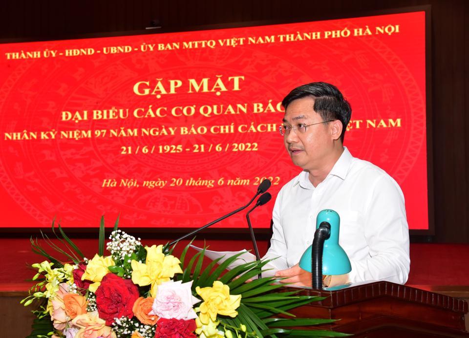 Phó Chủ tịch UBND TP Hà Minh Hải thông tin về tình hình thực hiện các nhiệm vụ phát triển kinh tế - xã hội TP Hà Nội