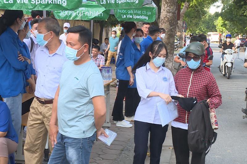 Trong ngày thi đầu tiên công tác tổ chức diễn ra thuận lợi.