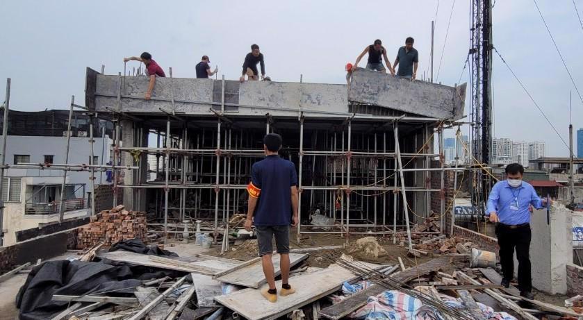 Theo kế hoạch, ngày 14/7, UBND quận Cầu Giấy sẽ cưỡng chế bộ phận công trình vi phạm trật tự xây dựng tại phường Dịch Vọng. Ảnh minh họa.