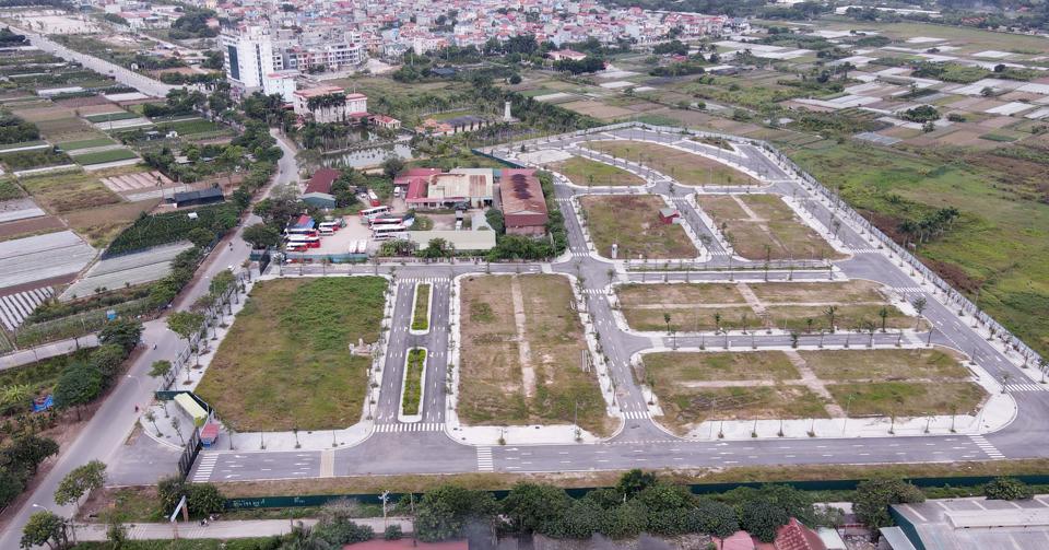 Một khu đất đấu giá trên địa bàn huyện Đông Anh. Ảnh: Phạm Hùng  