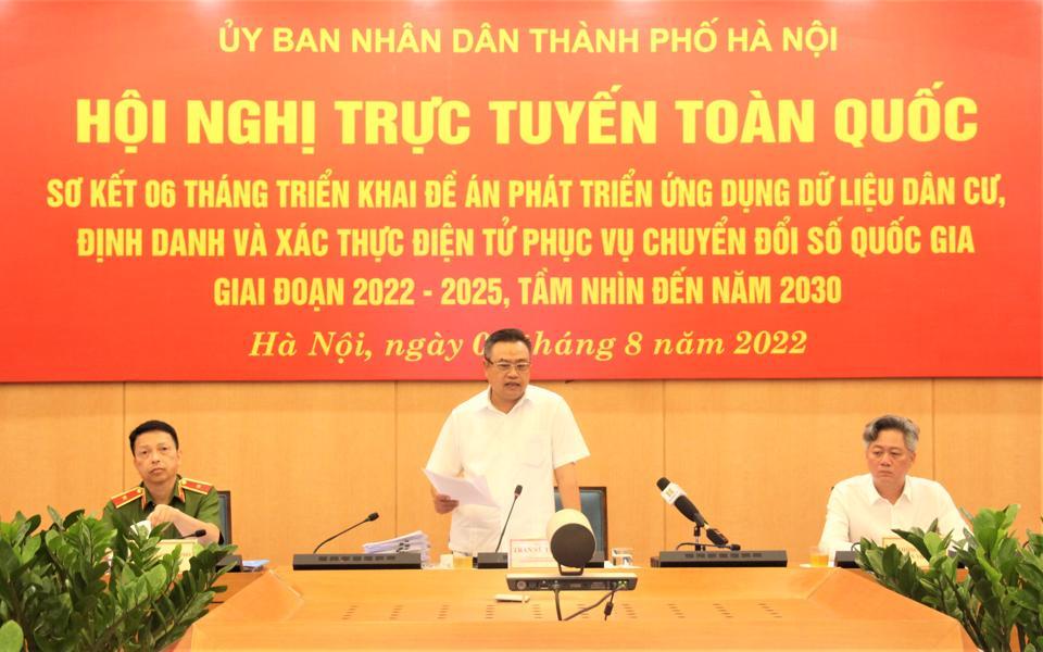 Chủ tịch UBND TP Hà Nội Trần Sỹ Thanh phát biểu tại hội nghị. 