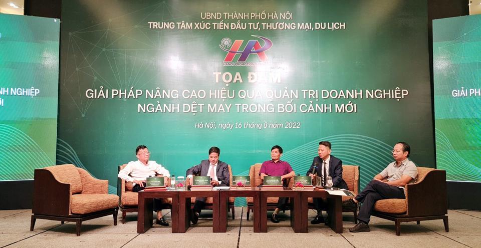 Các chuyên gia trao đổi ý kiến tại tọa đàm