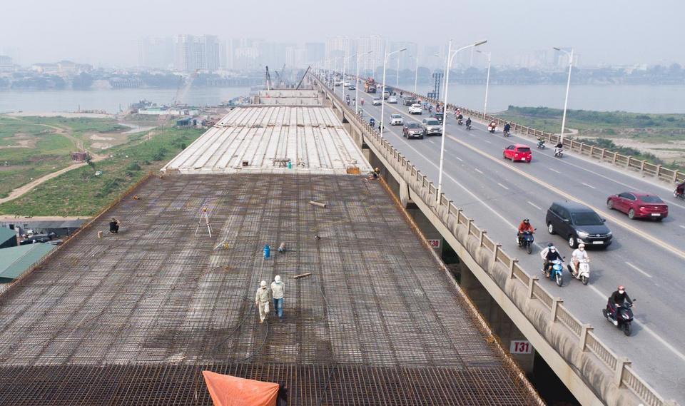 Dự án Cầu Vĩnh Tuy 2. Ảnh: Vũ Thành