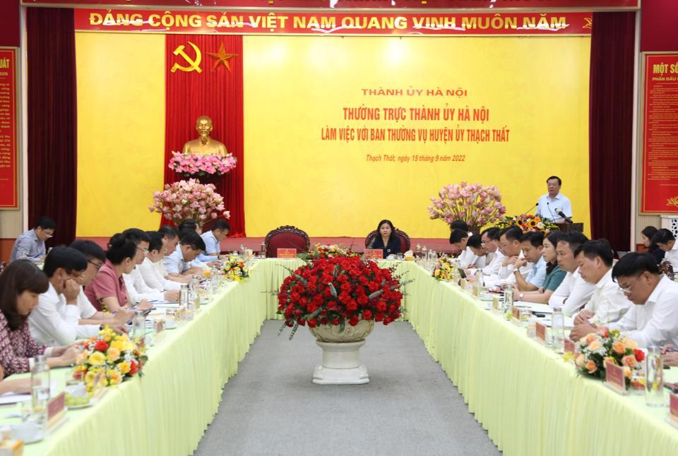 Quang cảnh cuộc làm việc.