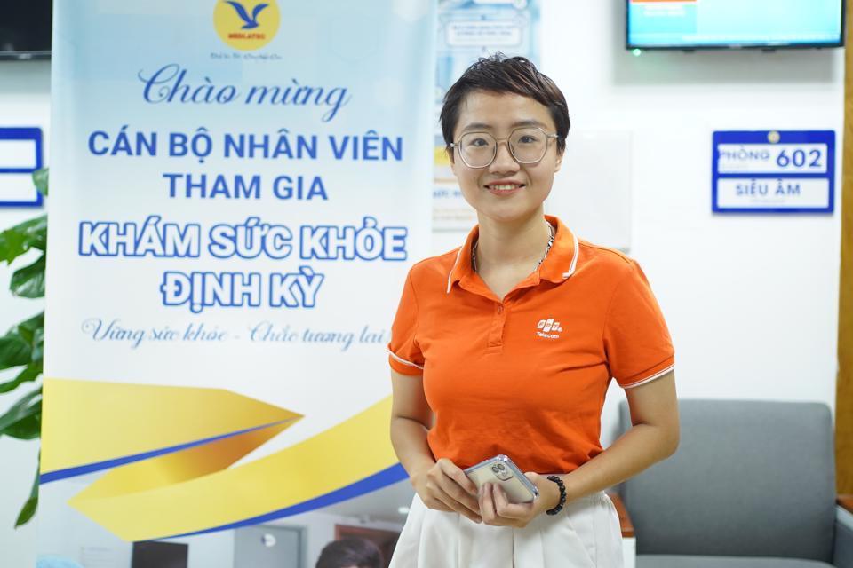 Không giấu được sự hân hoan và vui mừng, chị Nguyễn Phương Linh - Nhân viên Công ty Cổ phần Viễn thông FPT chia sẻ: “Khám sức khỏe định kỳ cho các CBNV là việc vô cùng cần thiết đối với mỗi doanh nghiệp. Đây không phải là lần đầu tiên chúng tôi lựa chọn MEDLATEC. Mỗi lần sử dụng dịch vụ tại đây, chúng tôi luôn được đón tiếp và tư vấn rất nhiệt tình. MEDLATEC thực sự là một địa chỉ đáng tin cậy để người dân trao gửi sức khỏe”.