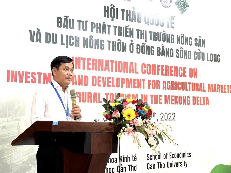 Ông Nguyễn Văn Hồng - Phó Chủ tịch UBND TP Cần Thơ phát biểu khai mạc tại hội thảo. Ảnh: Hồng Thắm