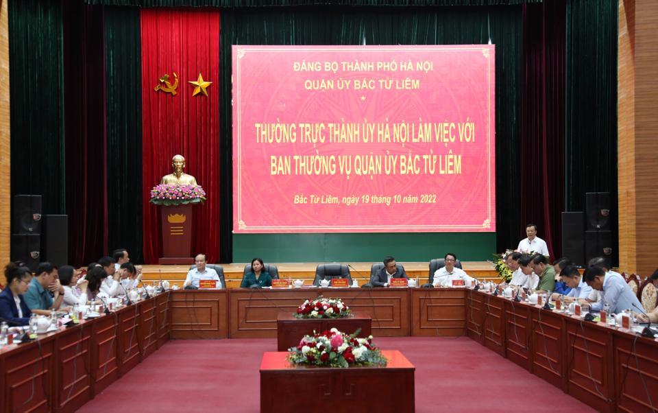 Quang cảnh cuộc làm việc.