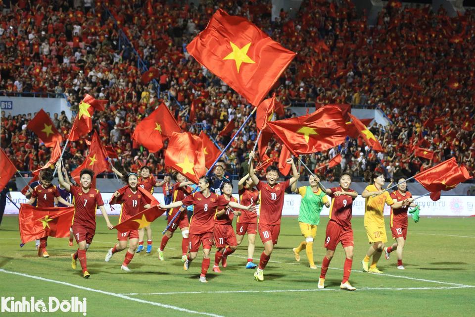 ĐT nữ Việt Nam lần đầu tiên giành quyền tham dự FIFA World Cup. Ảnh: Ngọc Tú.