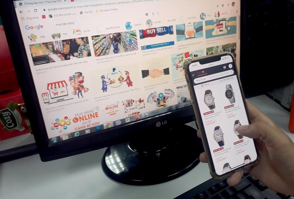 Nhiều doanh nghiệp thương mại điện tử báo lỗ mặc dù thị trường này luôn sôi động. Ảnh: Hải Linh